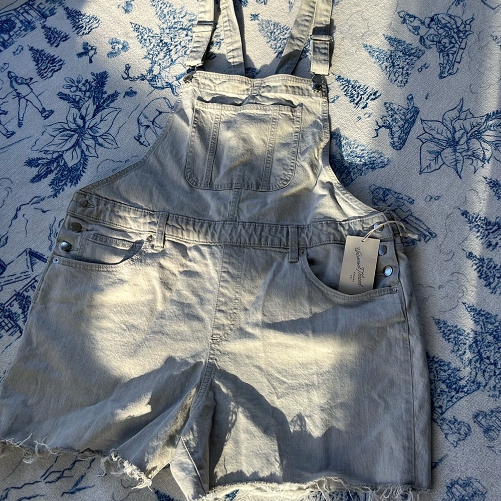 Universal Thread Faded Gray  Overall Shorts 16/33